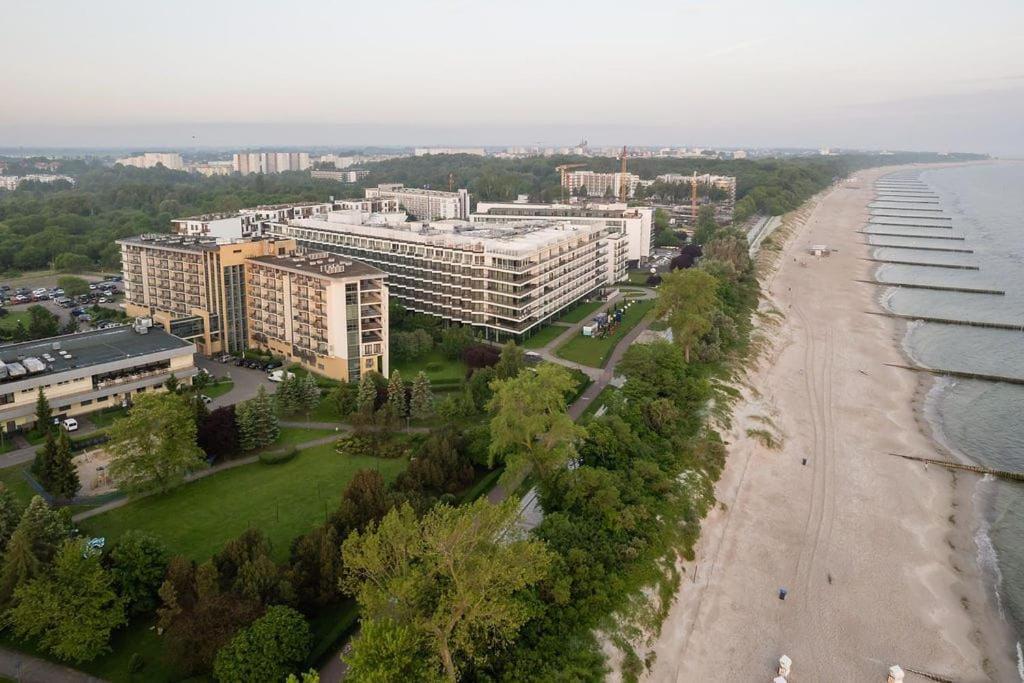Apartament Ania Z Widokiem Na Morze W Hotelu Arka 코워브제크 외부 사진