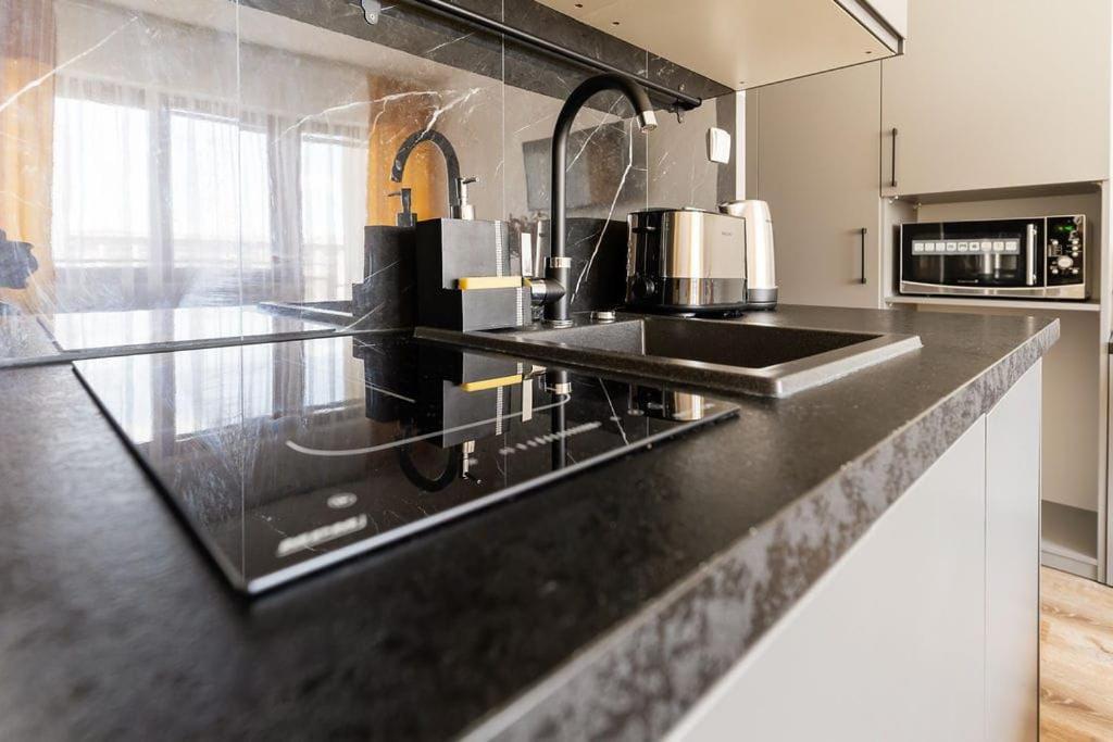 Apartament Ania Z Widokiem Na Morze W Hotelu Arka 코워브제크 외부 사진